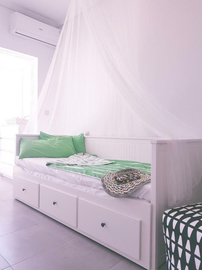 Cosy Studio Apartment In ตอร์เรเวียคา ภายนอก รูปภาพ